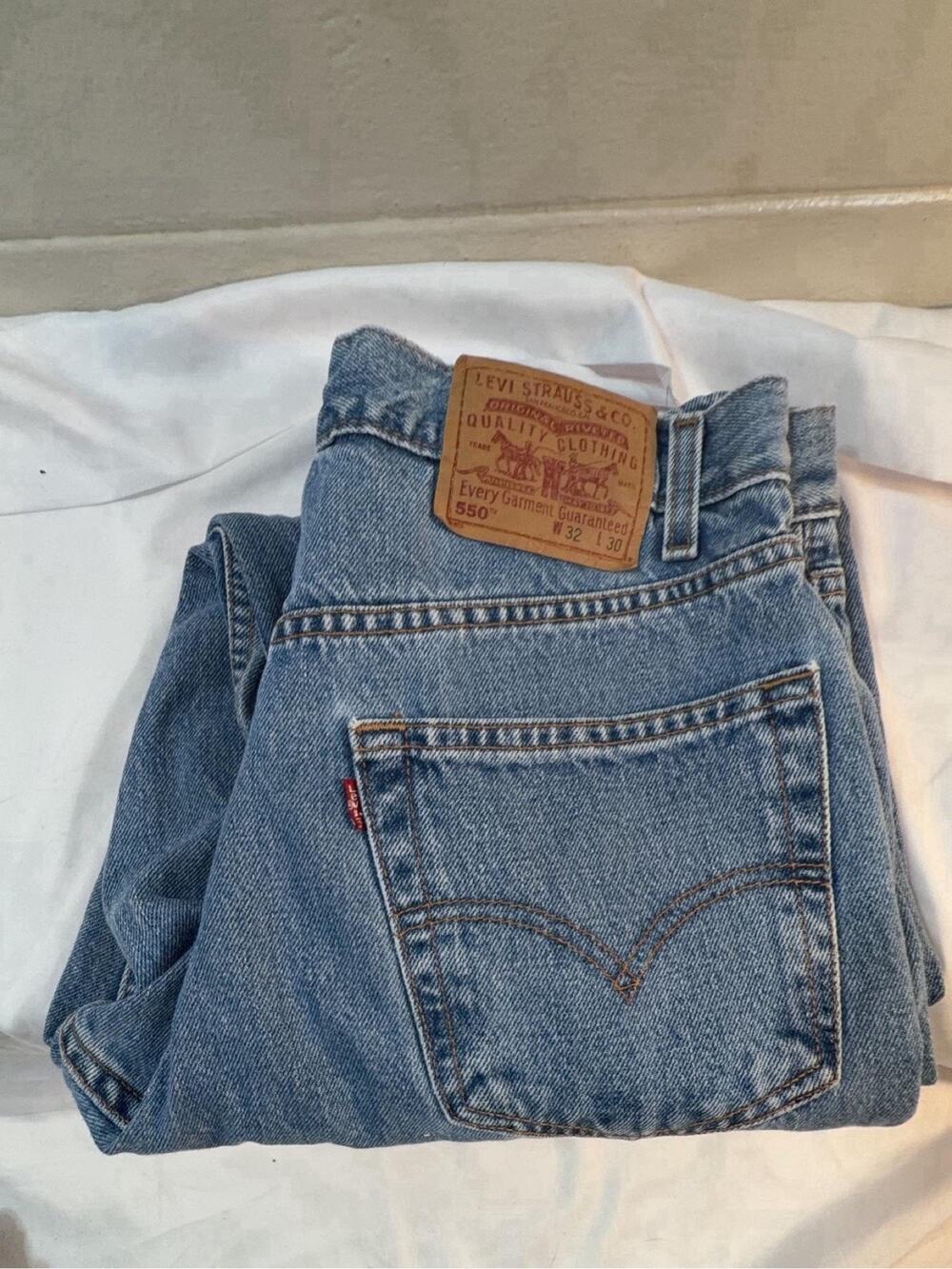Levi's 550 Series Unisex Adults Relaxed Tapered Blue Denim Jeans 32x30
